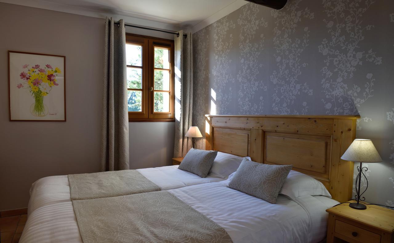 Charembeau Hotel