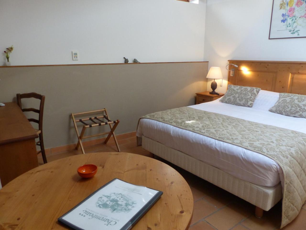 Charembeau Hotel